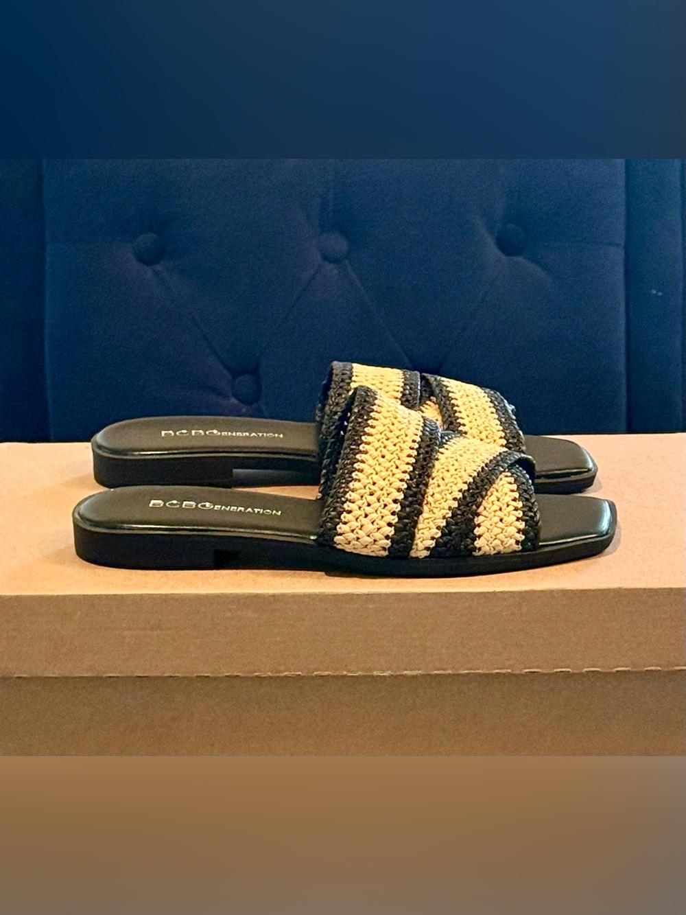 BCBGeneration Summer Black Natural Woven Slide Sandals | Sz. 6 (NWB)